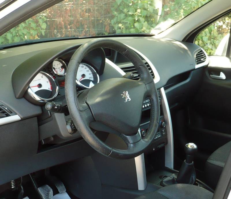 PEUGEOT 207 HDI 110 CV OCCASION PAS CHERE A VENDRE A PERTUIS