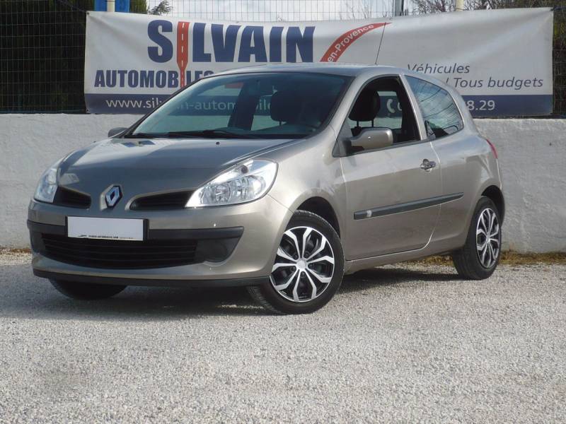 RENAULT CLIO III 1.2L ESSENCE BOITE AUTOMATIQUE OCCASION PETIT PRIX A VENDRE A MARIGNANE